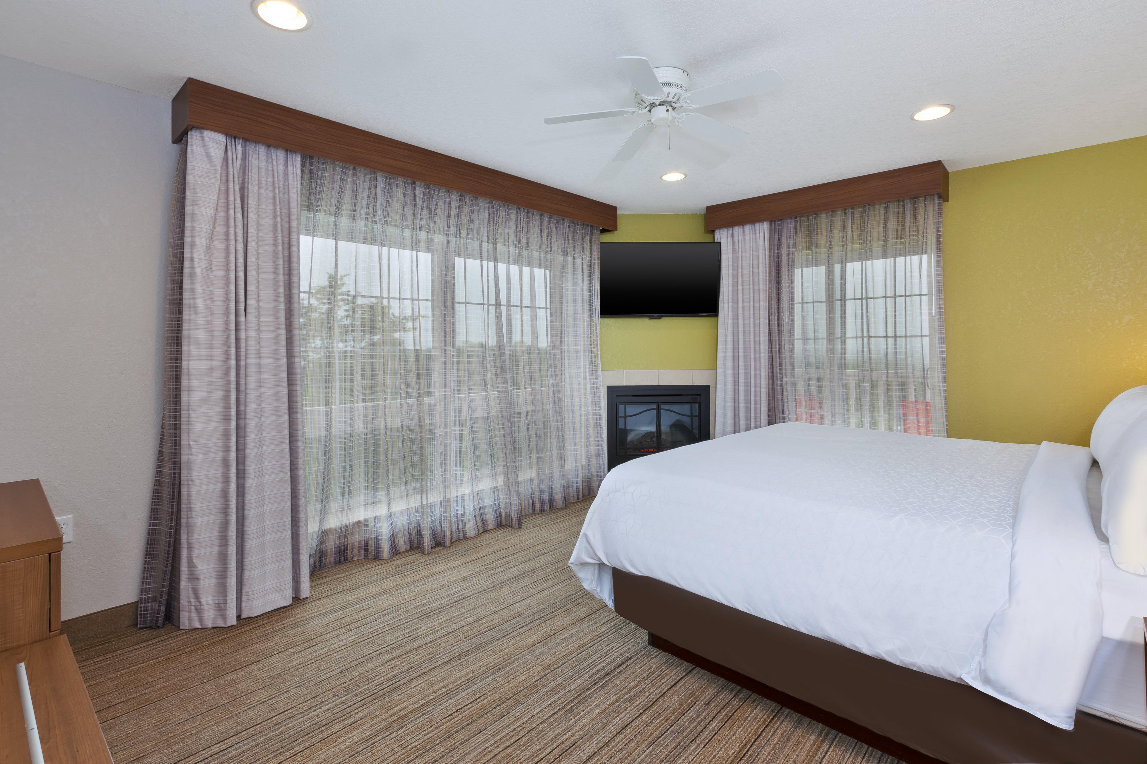Holiday Inn Express Hotel & Suites Petoskey By Ihg Exterior foto