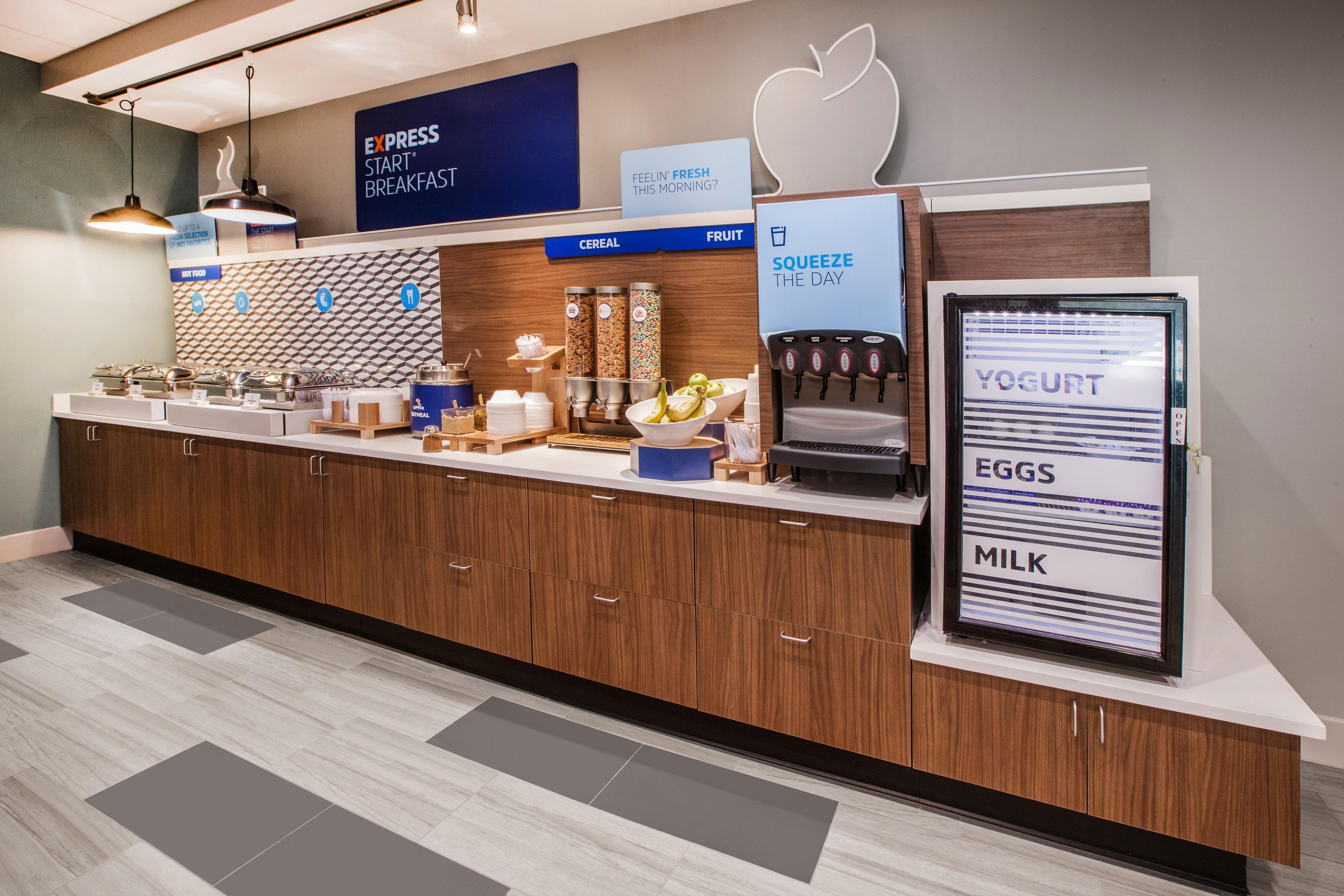 Holiday Inn Express Hotel & Suites Petoskey By Ihg Exterior foto