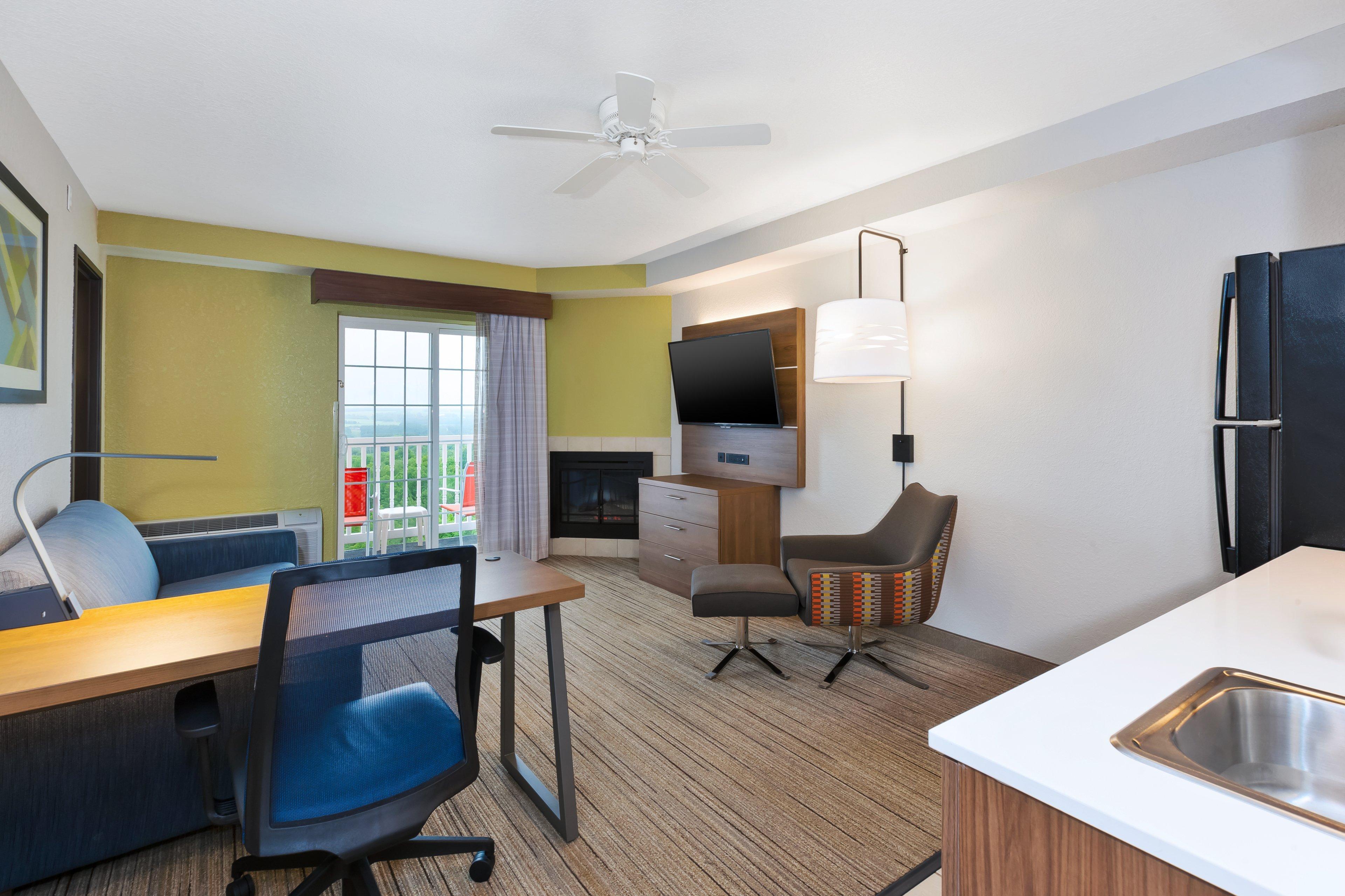 Holiday Inn Express Hotel & Suites Petoskey By Ihg Exterior foto